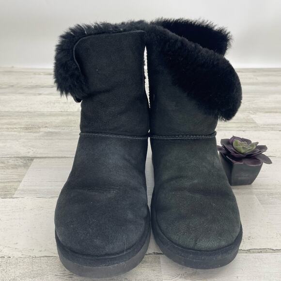 Ugg Bailey Botton Black Sherpa Lined Suede Winter Ankle Boots Size 8 - Picture 4 of 7